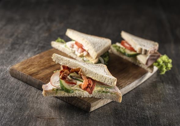 Trekant sandwich (Lyst brød)